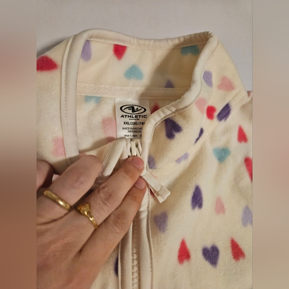 Heart Patterned Fleece Pullover - Picture 2 of 3